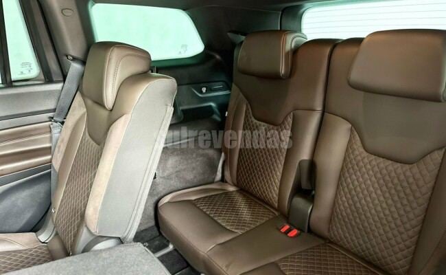 Jeep Commander
