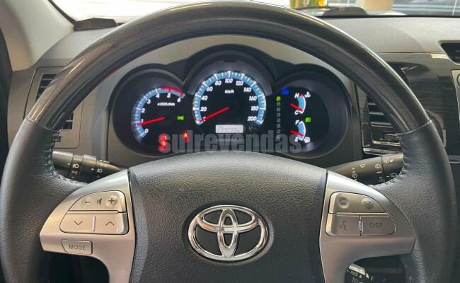 Toyota Hilux sw4