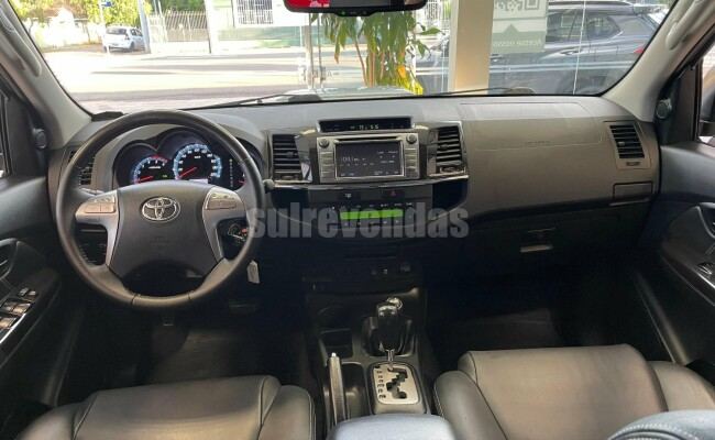 Toyota Hilux sw4
