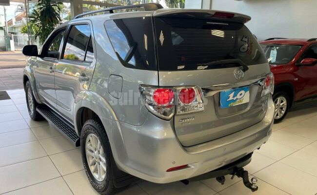 Toyota Hilux sw4