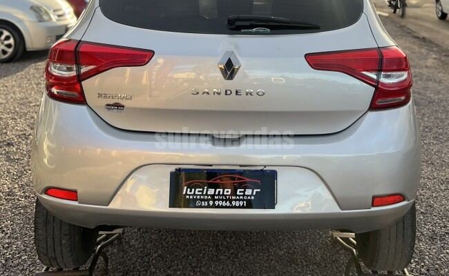 Renault SANDERO