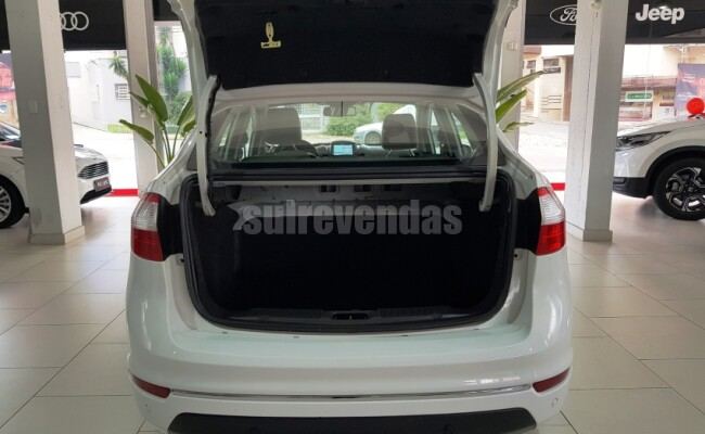 Ford FIESTA 1.6 TITANIUM SEDAN 16V FLEX 4P POWERSHIFT