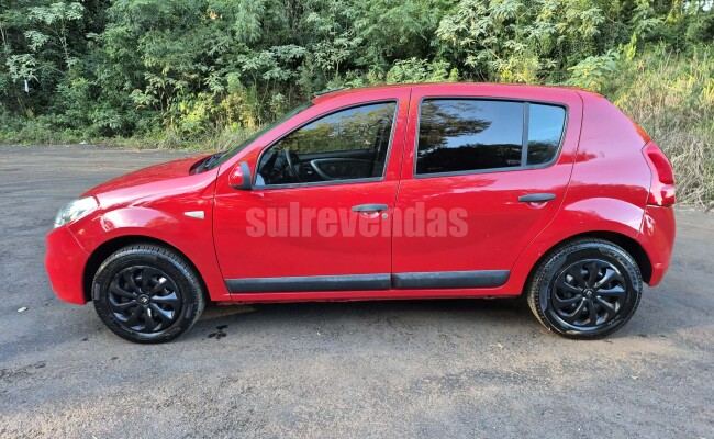 Renault SANDERO