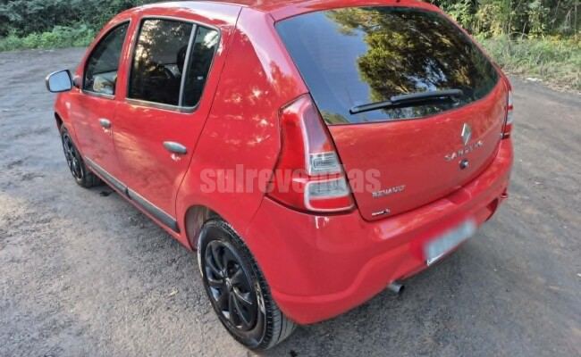 Renault SANDERO