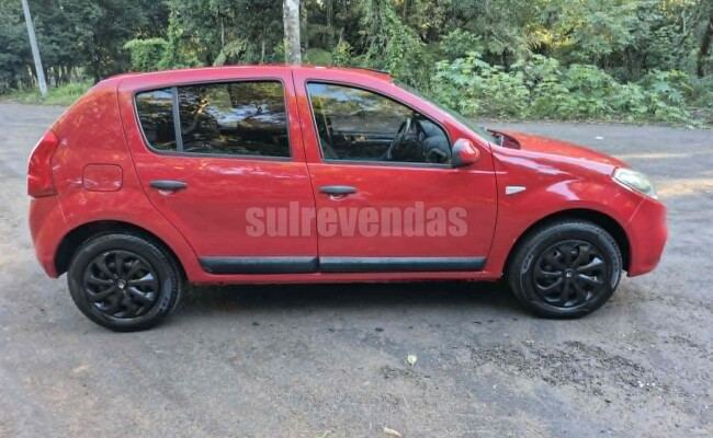 Renault SANDERO