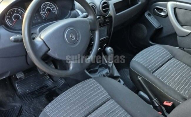 Renault SANDERO
