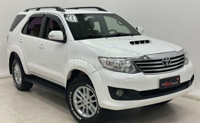 Toyota hilux sw4 srv d4-d 4x4 3.0 tdi dies aut