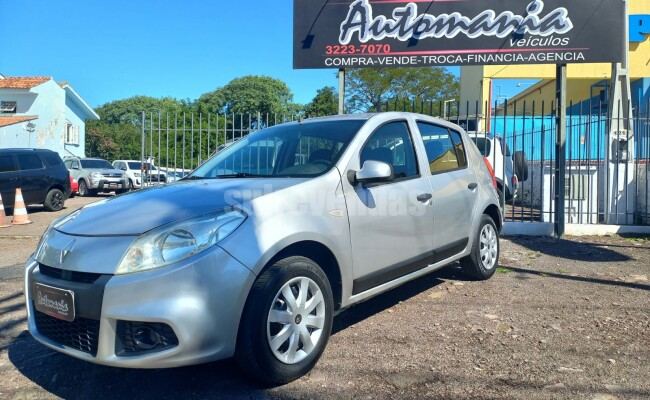 Renault SANDERO