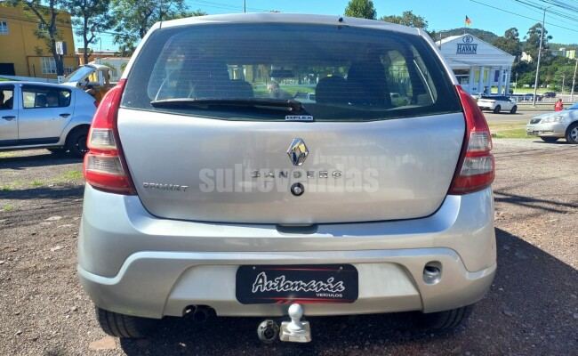 Renault SANDERO