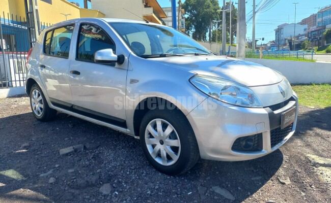 Renault SANDERO