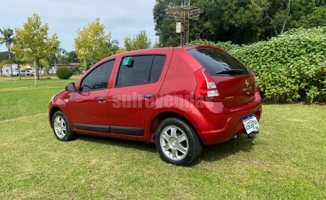 Renault SANDERO