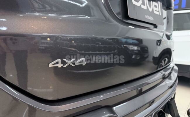 Jeep commander overl. 2.2 td 4x4 diesel aut.