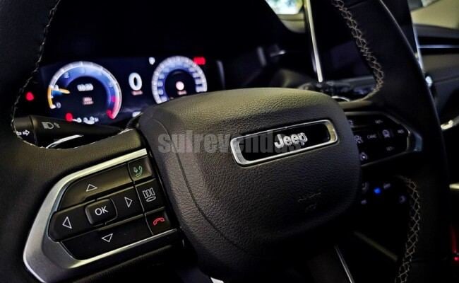 Jeep COMMANDER 1.3 T270 TURBO FLEX LONGITUDE AT6
