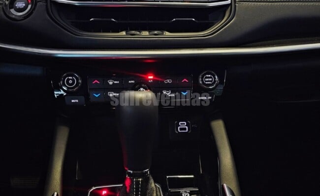 Jeep COMMANDER 1.3 T270 TURBO FLEX LONGITUDE AT6