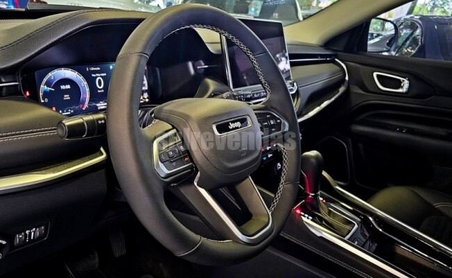 Jeep COMMANDER 1.3 T270 TURBO FLEX LONGITUDE AT6