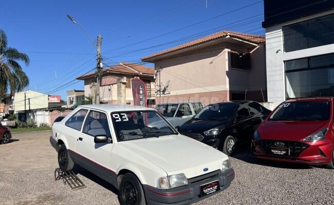 Ford ESCORT