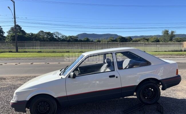 Ford ESCORT