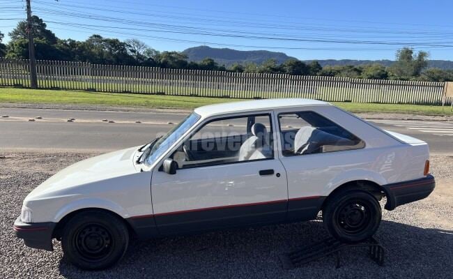 Ford ESCORT