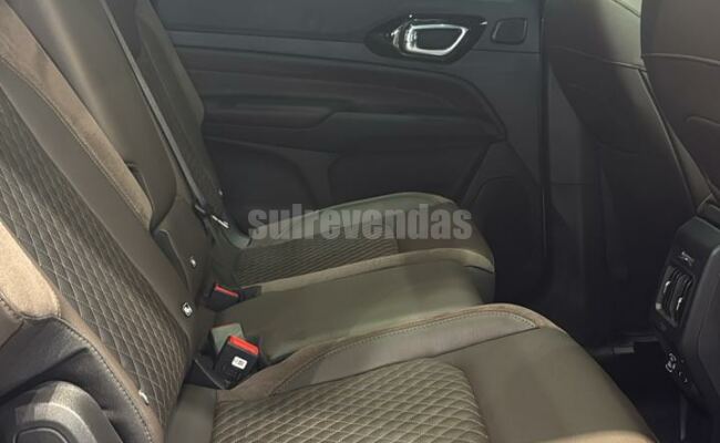 Jeep COMMANDER OVERLAND