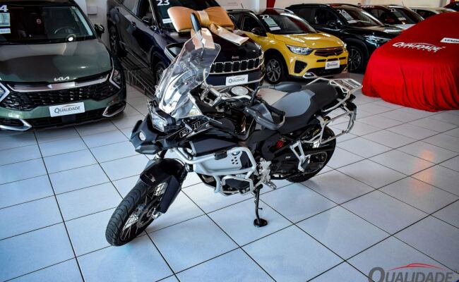 BMW F 900 gs