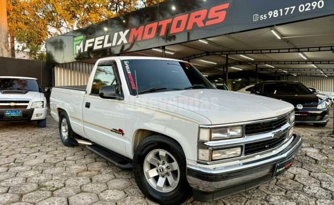 Chevrolet SILVERADO