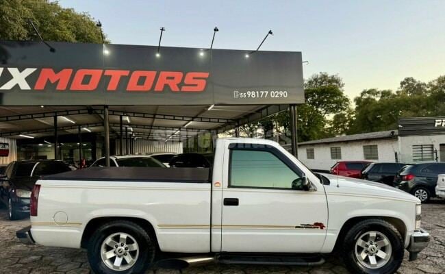 Chevrolet SILVERADO