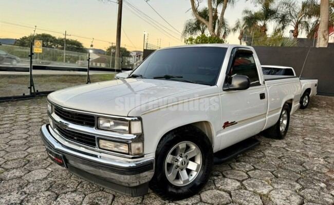 Chevrolet SILVERADO