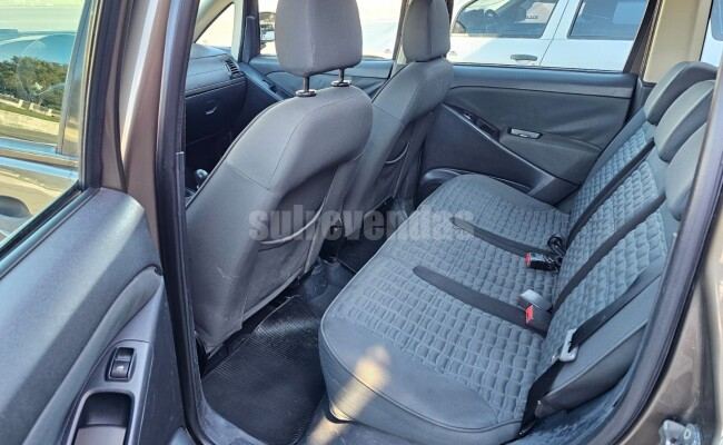 Fiat IDEA ADV./ ADV.LOCK.DUALOGIC 1.8 FLEX 5P