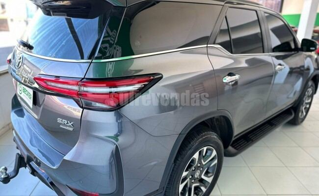 Toyota Hilux sw4
