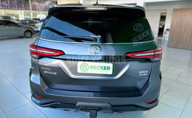 Toyota Hilux sw4