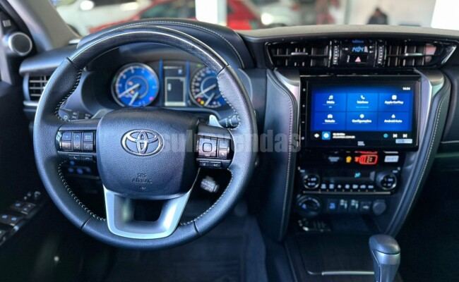 Toyota Hilux sw4