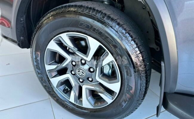 Toyota Hilux sw4
