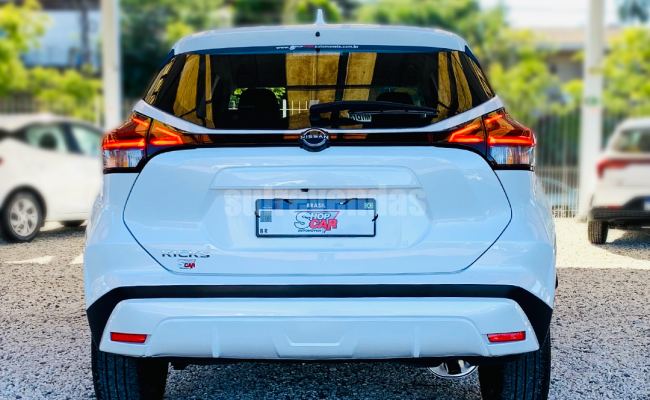Nissan KICKS