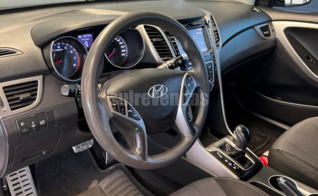 Hyundai i30 1.8 16V Aut. 5p