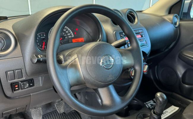 Nissan VERSA SV 1.6 16V Flex Fuel 4p Mec.