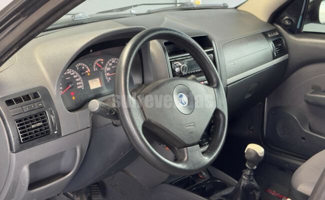 Fiat Palio ELX 1.4 Fire/30 Anos F. Flex 8V 4p