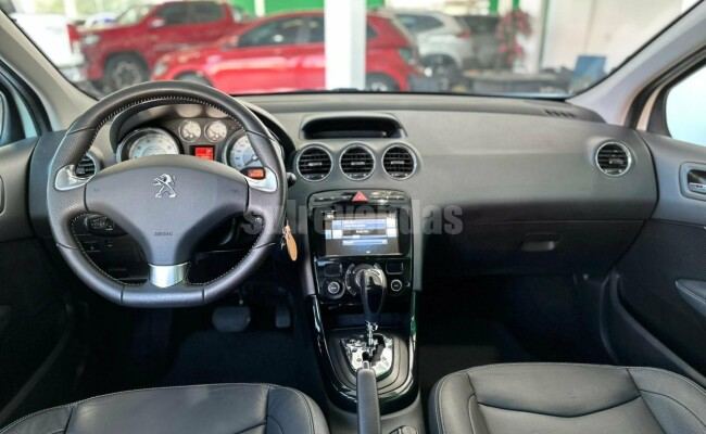 Peugeot 408