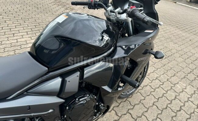 Suzuki GSX  650F