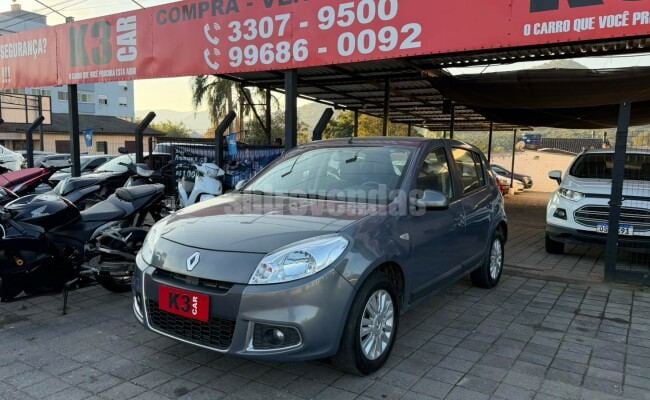 Renault SANDERO