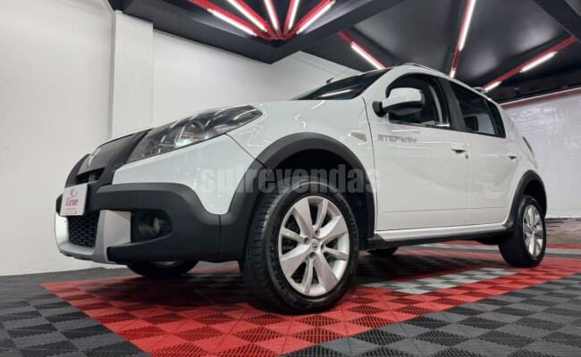 Renault SANDERO STEPWAY Hi-Flex 1.6 16V 5p Aut.