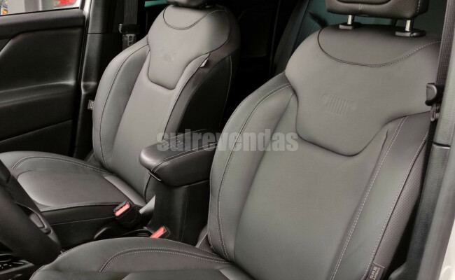 Jeep Renegade Long. T270 1.3 TB 4x2 Flex Aut.