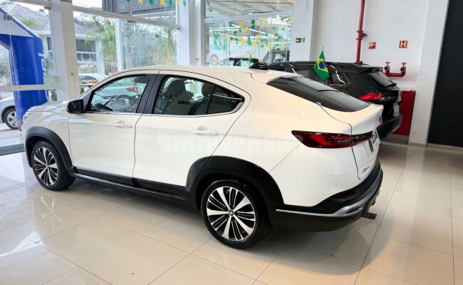 Fiat fastback audace turbo 200 flex at 4p