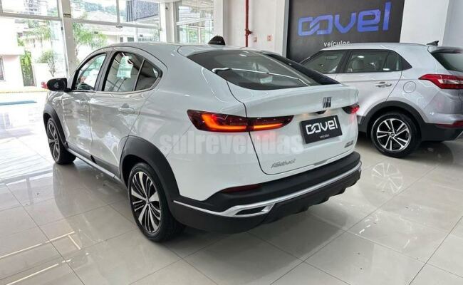 Fiat fastback audace turbo 200 flex at 4p