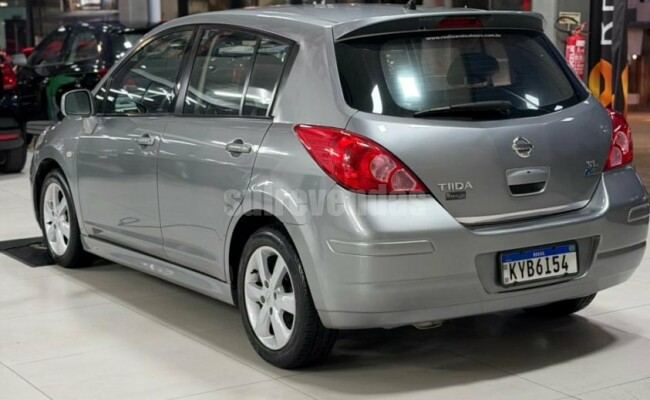 Nissan Tiida