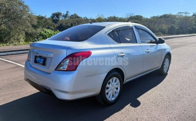 Nissan Versa