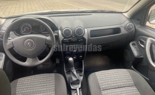 Renault SANDERO