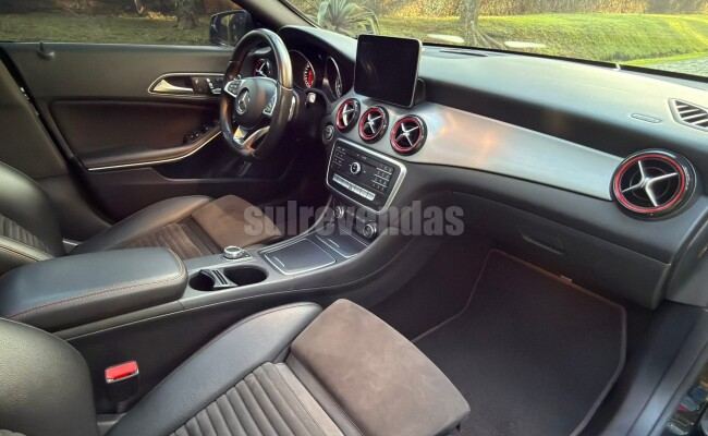 Mercedes-Benz CLA 250 4M