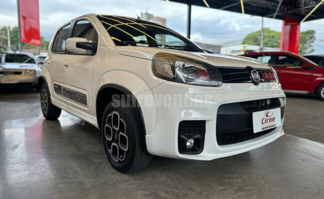 Fiat UNO SPORTING Dualogic 1.4 EVO Flex 8V 4p
