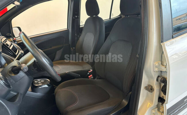 Fiat UNO SPORTING Dualogic 1.4 EVO Flex 8V 4p
