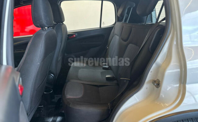 Fiat UNO SPORTING Dualogic 1.4 EVO Flex 8V 4p